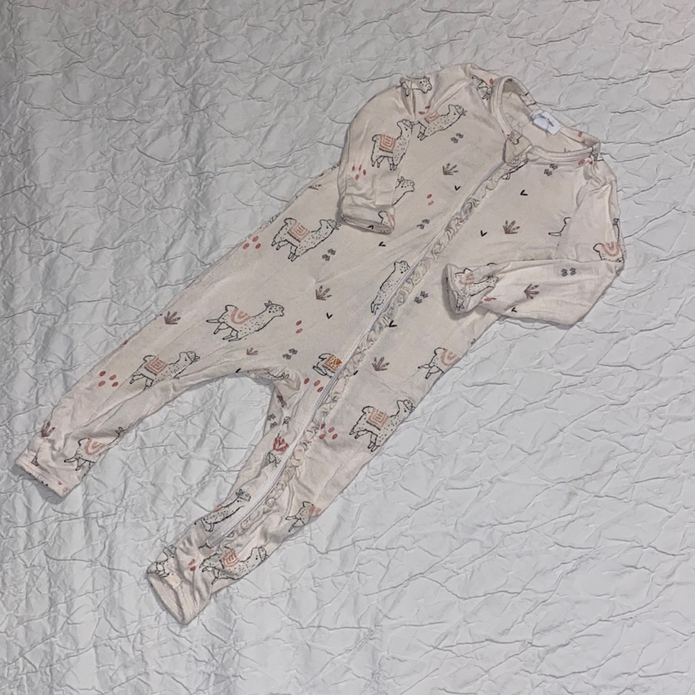 Llama sleeper onesie 6-12mo